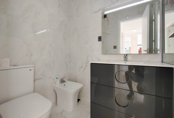 Resale - Apartment / flat - Torrevieja - Costa Blanca