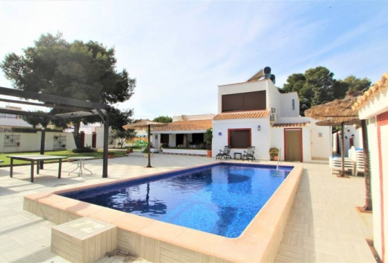 Wiederverkauf - Villa - Orihuela Costa - Costa Blanca