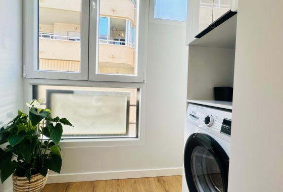 Herverkoop - Appartement / flat - Torrevieja - Playa del Cura