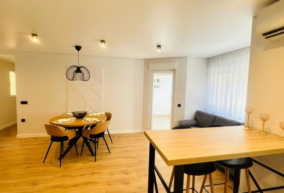 Herverkoop - Appartement / flat - Torrevieja - Playa del Cura