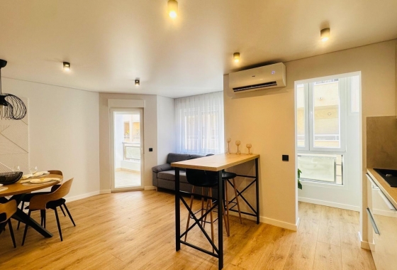 Herverkoop - Appartement / flat - Torrevieja - Playa del Cura