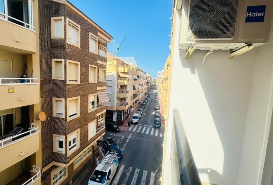 Herverkoop - Appartement / flat - Torrevieja - Playa del Cura