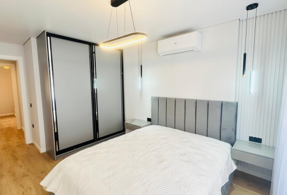 Herverkoop - Appartement / flat - Torrevieja - Playa del Cura