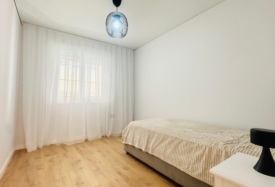 Herverkoop - Appartement / flat - Torrevieja - Playa del Cura