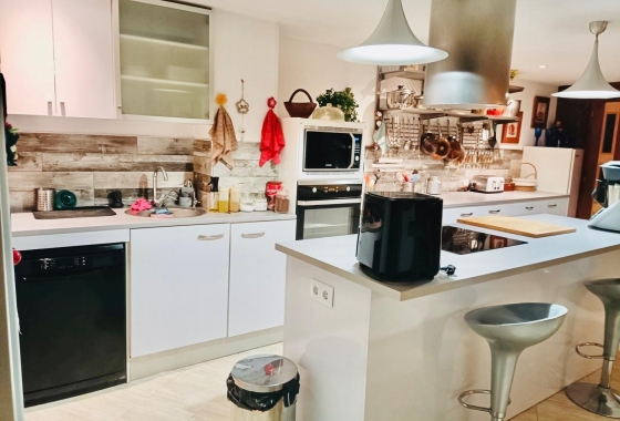 Herverkoop - Herenhuis - Torrevieja - Acequion