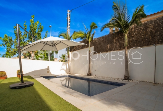 Resale - Villa - Pilar de la Horadada - Torre De La Horadada