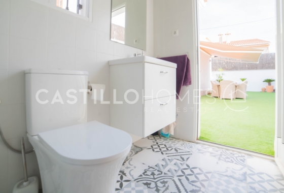 Resale - Villa - Pilar de la Horadada - Torre De La Horadada