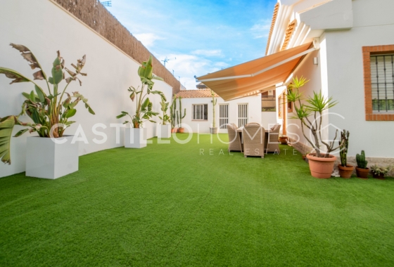 Resale - Villa - Pilar de la Horadada - Torre De La Horadada