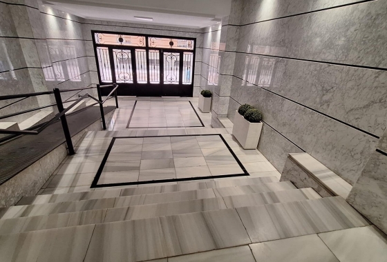 Herverkoop - Appartement / flat - Torrevieja - Acequion