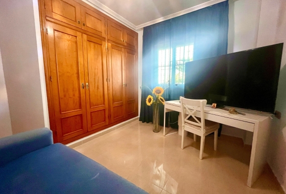 Resale - Apartment / flat - Orihuela Costa