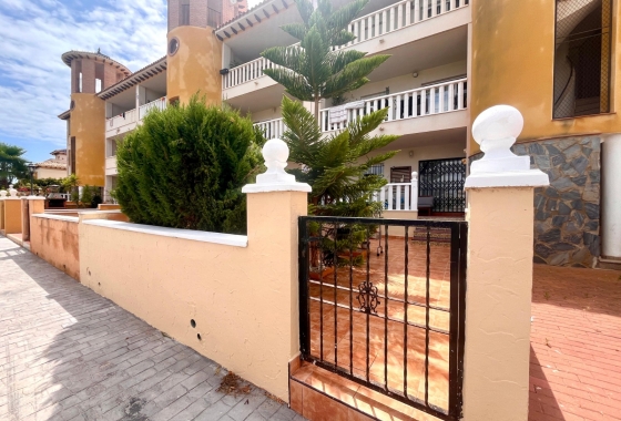 Resale - Apartment / flat - Orihuela Costa
