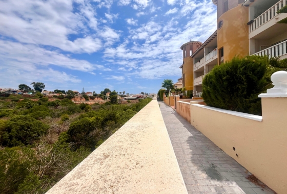 Resale - Apartment / flat - Orihuela Costa