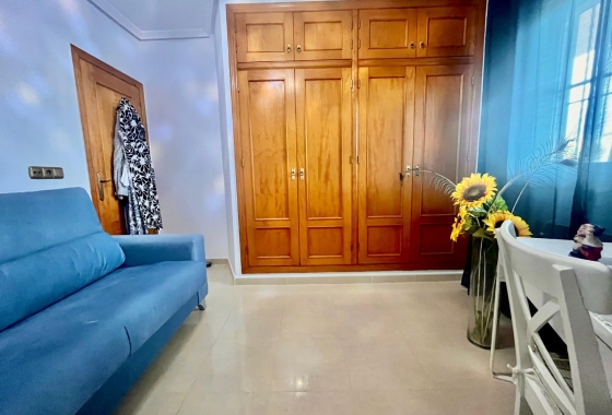 Resale - Apartment / flat - Orihuela Costa