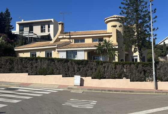 Resale - Villa - Cabo de Palos - Cala Flores