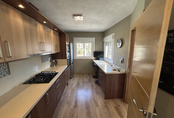 Resale - Villa - Cabo de Palos - Cala Flores