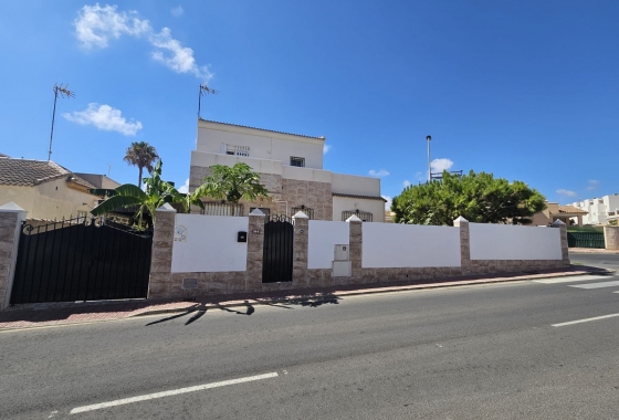 Herverkoop - Chalet - Torrevieja - Torre La Mata