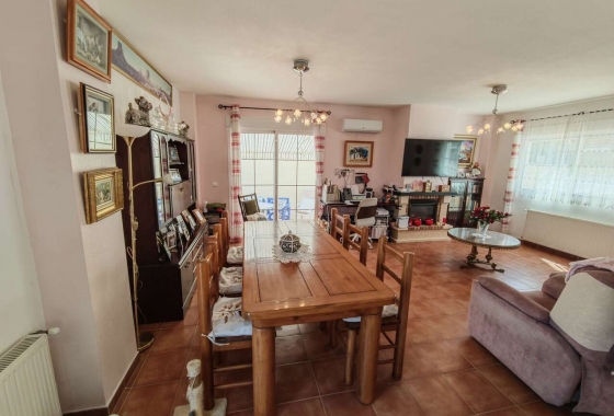 Wiederverkauf - Villa - Aspe - Inland