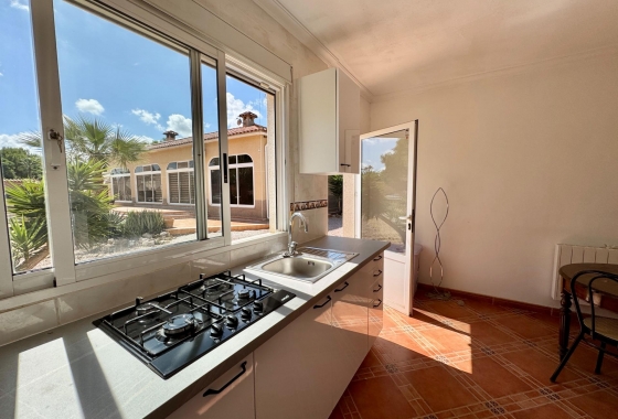 Resale - Villa - Dolores - Cmno. Escorredor