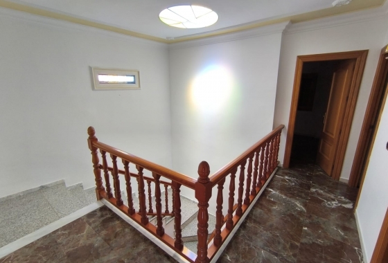 Herverkoop - Herenhuis - Sax - Inland