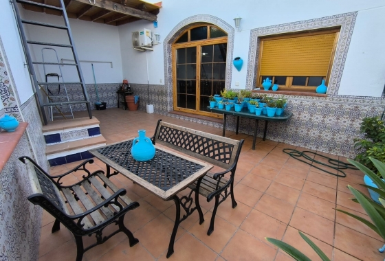 Herverkoop - Herenhuis - Sax - Inland