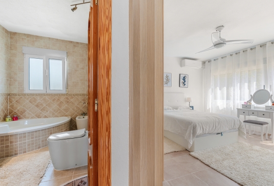 Wiederverkauf - Villa - Pinar de Campoverde - Costa Blanca