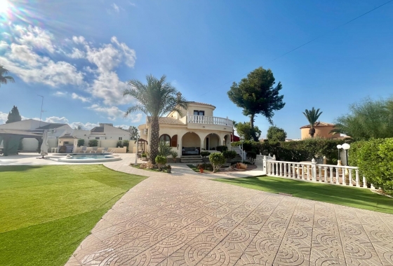 Wiederverkauf - Villa - Torrevieja - San Luis