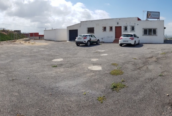 Herverkoop - Finca - Los Montesinos