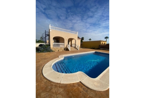 Resale - Villa - Catral - Costa Blanca