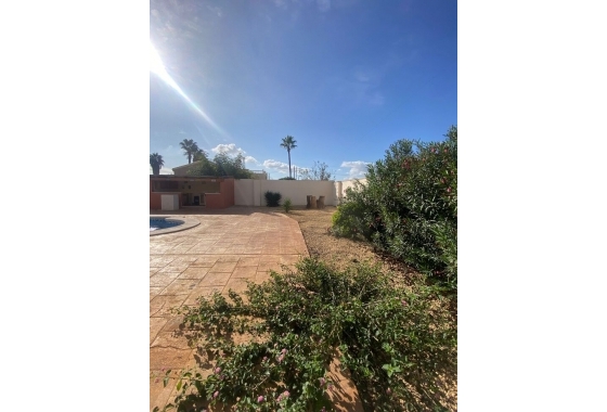 Resale - Villa - Catral - Costa Blanca