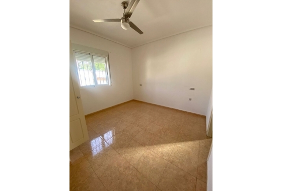 Resale - Villa - Catral - Costa Blanca