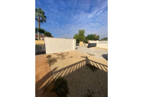 Resale - Villa - Catral - Costa Blanca