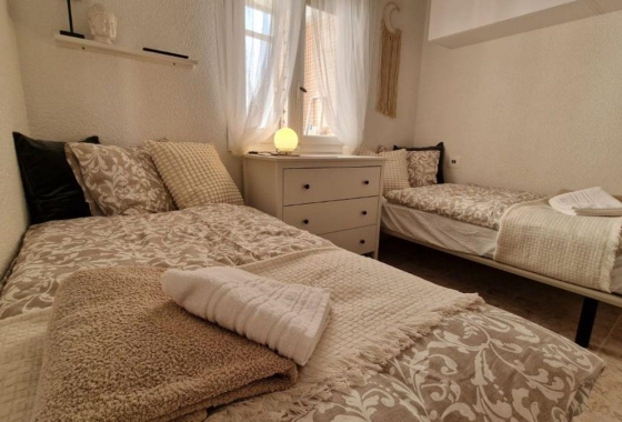 Herverkoop - Appartement / flat - Torrevieja - Playa de los Locos