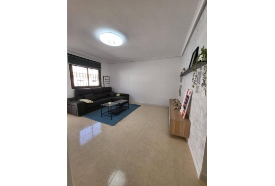 Resale - Townhouse - San Miguel de Salinas - Ciudad De Las Comunicaciones