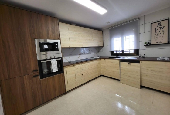 Resale - Townhouse - San Miguel de Salinas - Ciudad De Las Comunicaciones