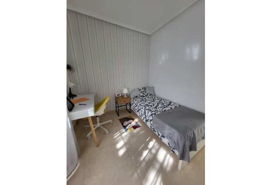 Resale - Townhouse - San Miguel de Salinas - Ciudad De Las Comunicaciones