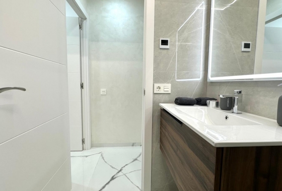 Wiederverkauf - Wohnung - Torrevieja - Playa del Cura