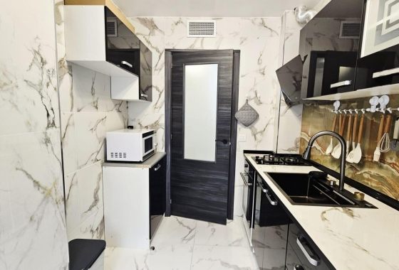 Перепродажа - Квартира - Torrevieja - Acequion