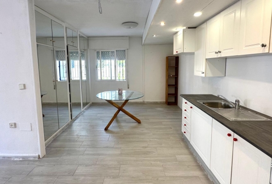 Resale - Townhouse - Torrevieja - Carrefour