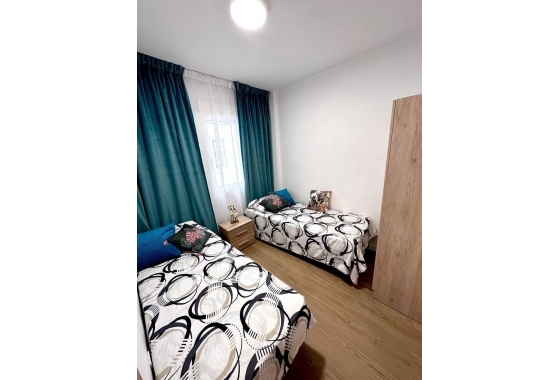 Herverkoop - Appartement / flat - Torrevieja - Playa del Cura