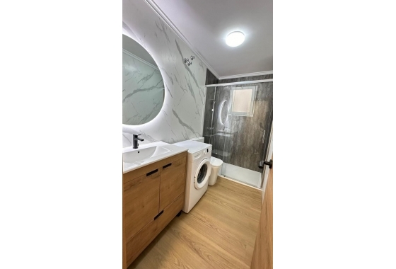 Herverkoop - Appartement / flat - Torrevieja - Playa del Cura