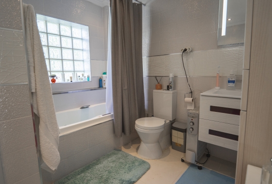 Wiederverkauf - Villa - Orihuela Costa - Calle Mayor