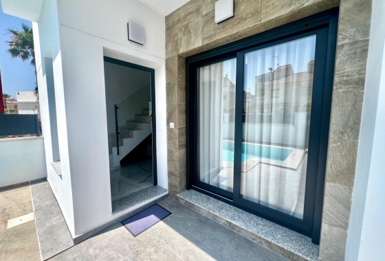 Wiederverkauf - Villa - Torrevieja - La Siesta - El Salado - Torreta