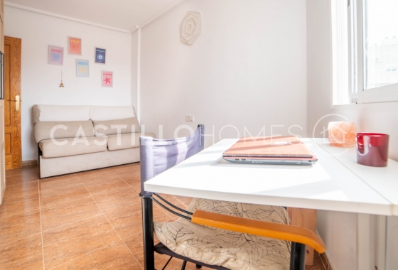 Resale - Apartment / flat - Torrevieja - Sector 25