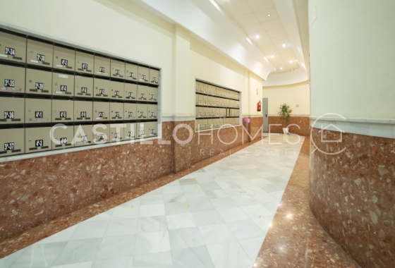 Resale - Apartment / flat - Torrevieja - Sector 25