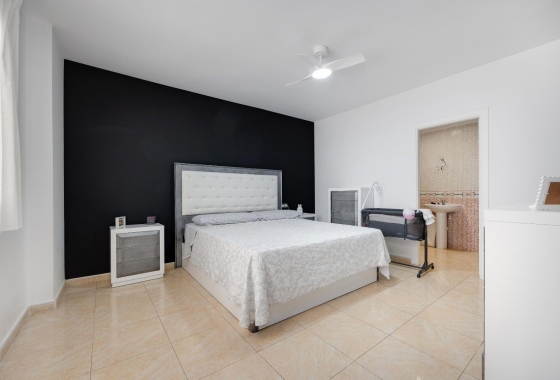 Wiederverkauf - Wohnung - Torrevieja - Centro