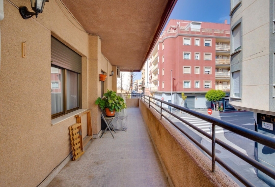 Wiederverkauf - Wohnung - Torrevieja - Centro