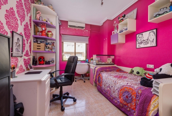 Wiederverkauf - Wohnung - Torrevieja - Centro