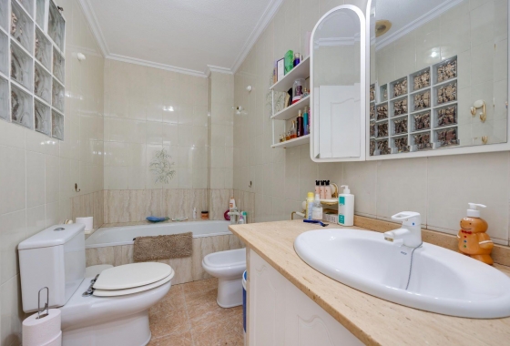 Wiederverkauf - Wohnung - Torrevieja - Centro