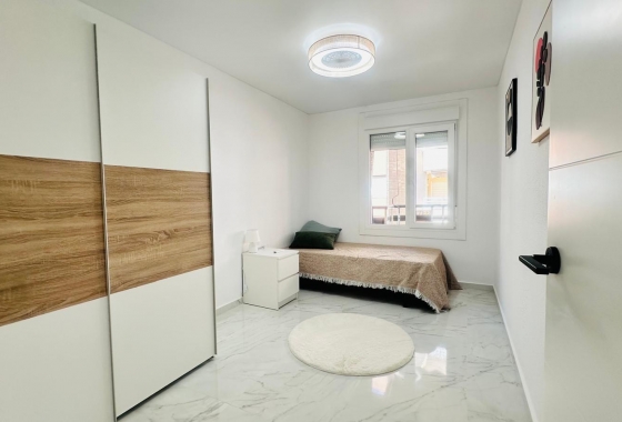 Wiederverkauf - Wohnung - Torrevieja - Playa del Cura