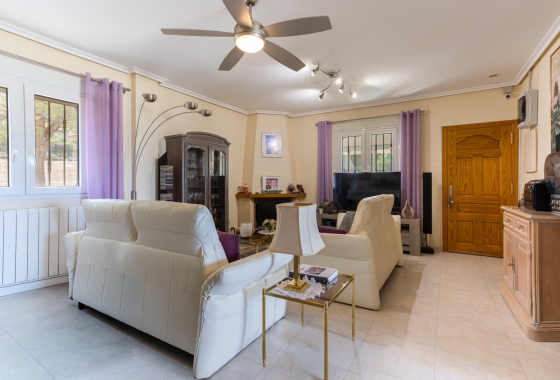 Resale - Villa - La Zarza